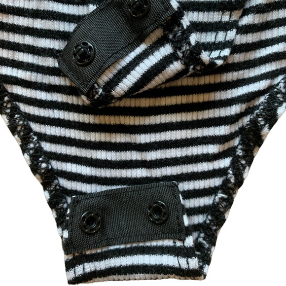 Design Lab Lord & Taylor Off the Shoulder Striped Bodysuit - Picture 4 of 4